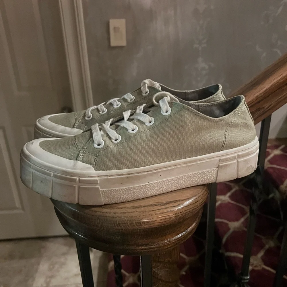 Mad Love sneakers ladies size 10 very good condition.